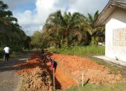 Warga Desa Bukit Jaya Bergotong Royong Kegiatan PKTD DD Tahun 2020