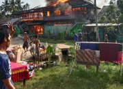 Rumah Milik Robinsa Rata Jadi Tanah di Lalap Si Jago Merah