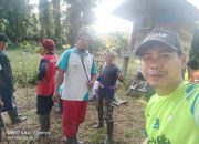 Jaga Kebersihan Desa, Pemdes Desa Karang Waru Ajak Warga Bersihkan TPU