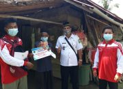 Pemdes Karang Makmur Serahkan BLT-DD Secara “Door to Door”
