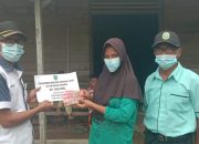 Pemdes Sari Agung Serahkan BLT-DD Periode Februari