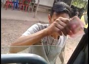 Pungli di Jalan Jembatan Lalan Perbatasan Desa Bertak Merajalela, Aparat TUTUP MATA