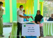 Pemdes Sinar Jaya Salurkan BLT-DD Periode Bulan Mei