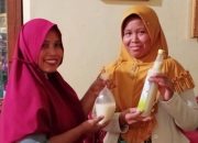 Di masa Pandemi Covid-19, Ibu-Ibu PKK Desa Sido Mulyo Bagikan Jamu Tradisional Hasil Produksi Sendiri