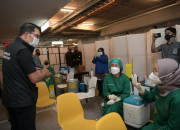 Percepat Vaksinasi COVID-19, Jabar Targetkan Kekebalan Terbentuk Akhir 2021