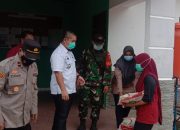 Pemdes Sido Rahayu Bagikan Sembako BPNT Pada Warganya