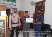 Pemdes Loka Jaya Serahkan BLT-DD Periode Bulan Oktober 2021