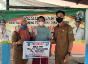 Pemdes Suka Maju Serahkan BLT-DD Periode Bulan November 2021