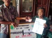 Pemdes Talang Mandung Serahkan BLT-DD Periode Bulan November 2021