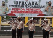 Kapolres Muba Beri Penghargaan 50 Anggota Polres dan Polsek Jajaran Muba