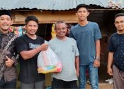 Pemdes Desa Loka Jaya Bersama Karang Taruna Melaksanakan Kegiatan Berbagi Sembako Secara Door to Door