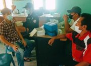 Pemdes Berlian Jaya Dan Puskesmas Peninggalan Laksanakan Vaksinasi