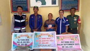 Pemdes Gajah Mati Salurkan BLT-DD Tahap III Tiga Bulan Sekaligus