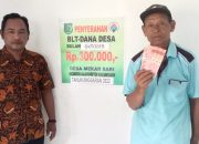 Pemdes Mekar Sari Salurkan BLT-DD Tahap IV Bulan Oktober- Desember 2022