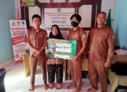 Pemdes Beruge Salurkan BLT-DD Sebanyak 24 KPM Pada Keluarga Kurang Mampu