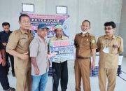 Sebanyak 49 KPM Pemdes Mekar Jaya Salurkan BLT-DD  Pada Keluarga Kurang Mampu