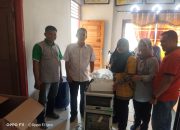 Kades Air Putih Ilir Serah Terimakan Alat Kesehatan Dari Desa Ke Bidan Desa