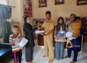 Pemdes Berlian Jaya Salurkan Sembako Bagi Warga Kurang Mampu Sekaligus Santunan Anak Yatim Piatu