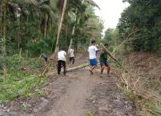 Pemdes Mekar Sari Adakan Kegiatan Gotong Royong Penerapan Rancangan Perdes Tentang Pembersihan Tanam Tumbuh