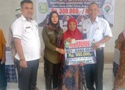 Pemdes Mekar Jaya Salurkan BLT-DD  April-Juni Sebanyak 47 KPM Pada Keluarga Kurang Mampu