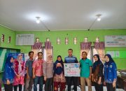 Kades Teluk Kijing I Salurkan BLT-DD Tahap 2 Bulan April-Juni Sebanyak 42 KPM Pada Keluarga Kurang Mampu