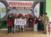 Kades Bandar Tenggulang Salurkan BLT-DD Tahap 2 Bulan April-Juni Sebanyak 30 KPM Pada Keluarga Kurang Mampu