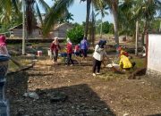 Pemdes Mulya Jaya Adakan Kegiatan Gotong Royong Bersih-bersih Kantor Menyambut Tahun Baru Islam Dan Memeriahkan Hari Kemerdekaan