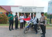 Memperingati HUT RI ke 78 Pemdes Bukit Jaya Bagi-Bagi Bendera Pada Masyarakat Untuk Dikibarkan