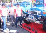 Peserta membeludak saat kontes mobil klasik HUT Bhayangkara Polda Sumsel