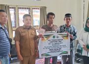 Pemdes Petaling Bagikan BLT-DD Periode Triwulan Ke III Pada 43 KPM