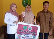 Pemdes Suka Makmur Salurkan BLT-DD Periode 2 Bulan Juli dan Agustus Tahun 2024 Kepada 17 KPM 