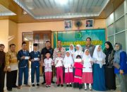 Pemdes Kasmaran Berikan Beasiswa Pada Siswa SD, SMP Dan MTS