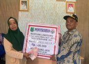 Pemdes Agung Jaya Bagikan BLT-DD Triwulan Kedua Sebanyak 14 KPM Tahun 2025